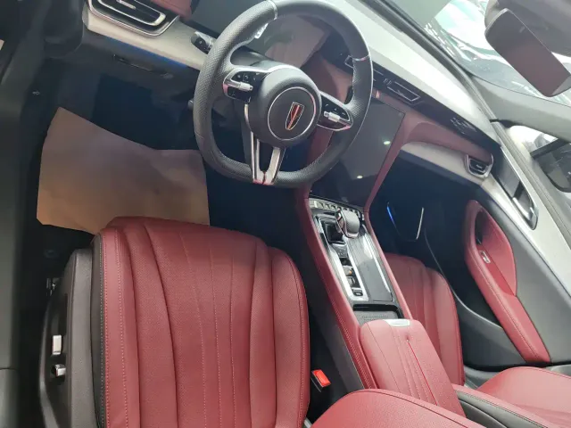 Hongqi H5 — Фото автомобиля 4