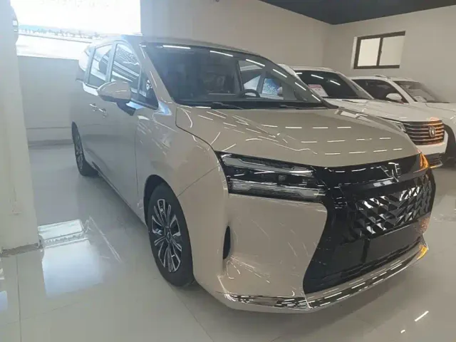 Wuling Starlight 730 — Фото автомобиля 3
