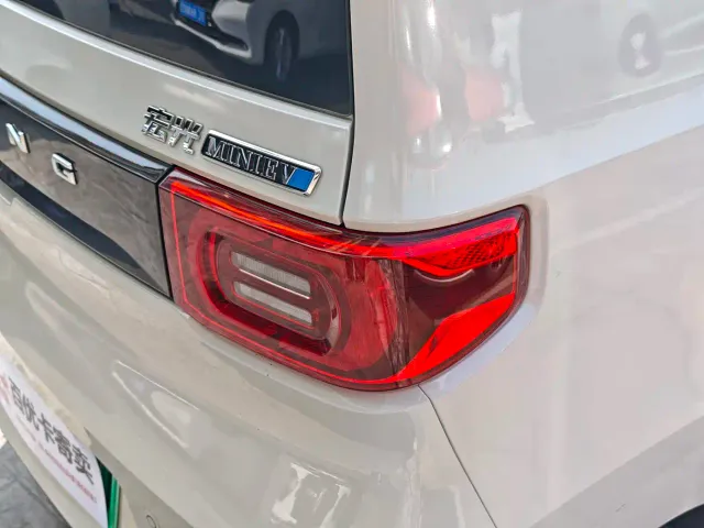 Wuling Hongguang Mini EV — Фото автомобиля 13