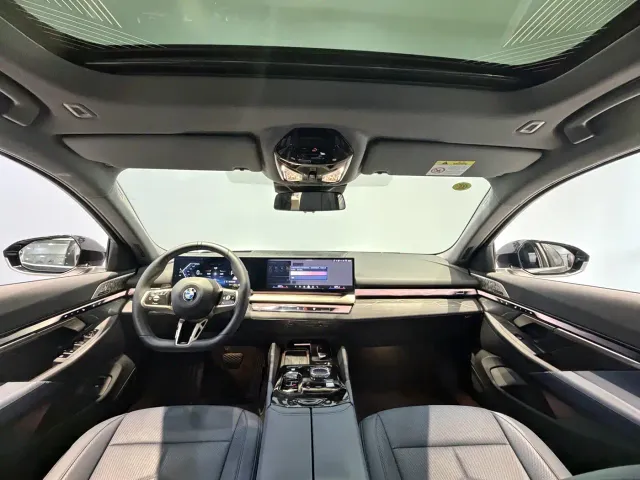 BMW 5 Series — Фото автомобиля 7