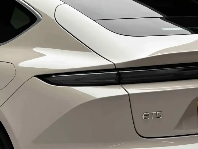 Nio ET5 — Фото автомобиля 20