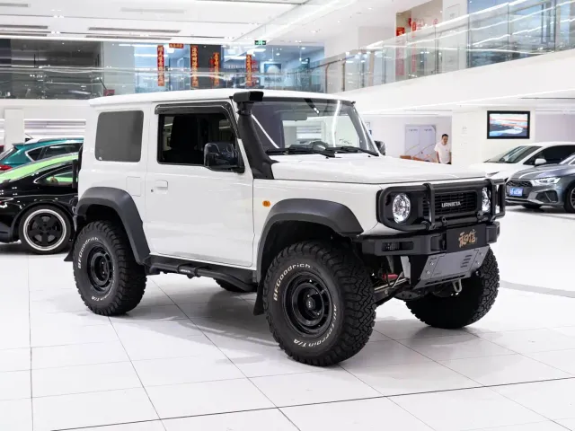 Suzuki Jimny — Фото автомобиля 3