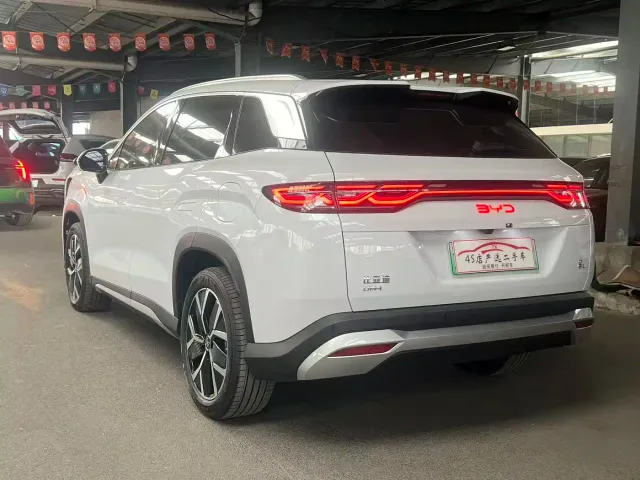 BYD Song L DM-i — Фото автомобиля 9