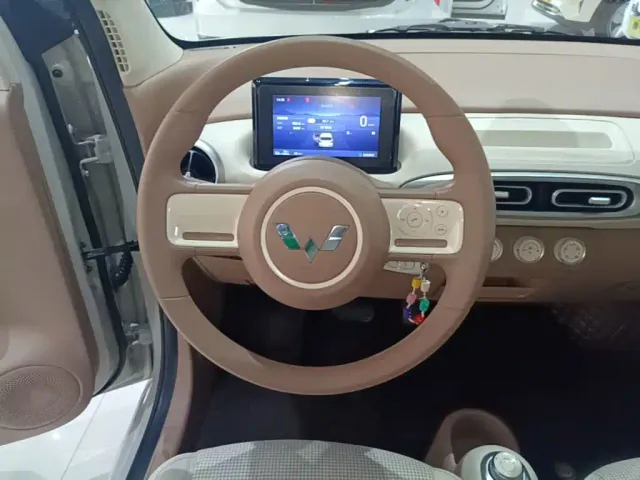 Wuling Hongguang Mini EV — Фото автомобиля 10