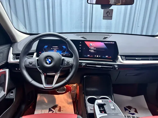 BMW X1 — Фото автомобиля 12
