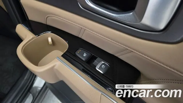 Kia Sorento Новый Sorento 4 поколение Бензин 2.5T 2WD — Фото автомобиля 16