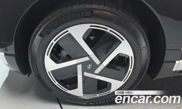 Hyundai Ioniq 9 — Фото автомобиля 5