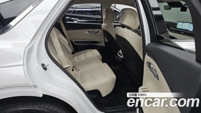 Genesis GV70 2.5T Бензин AWD — Фото автомобиля 12