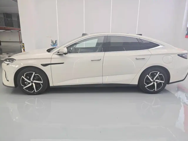 BYD Seal 07 DM-i — Фото автомобиля 5