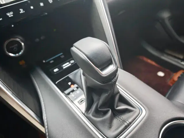Toyota Harrier — Фото автомобиля 14