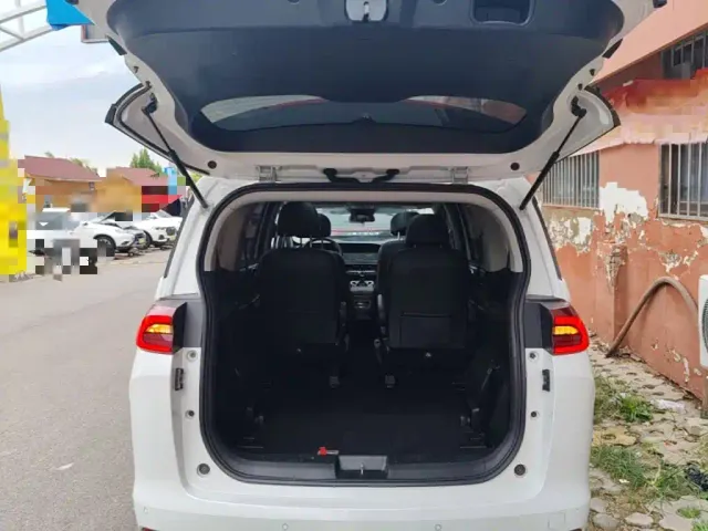 GAC Trumpchi M6 — Фото автомобиля 18