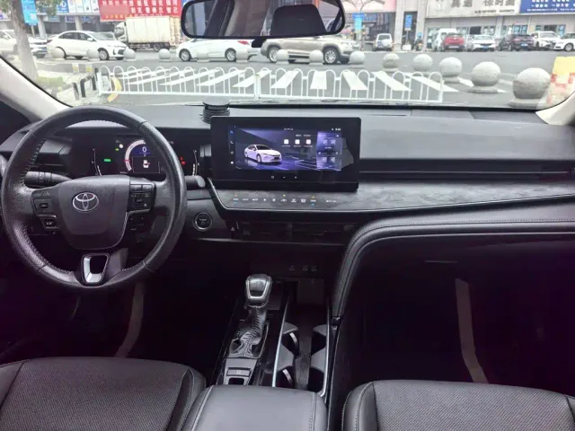Toyota Camry — Фото автомобиля 16