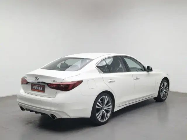Infiniti Q50L — Фото автомобиля 2