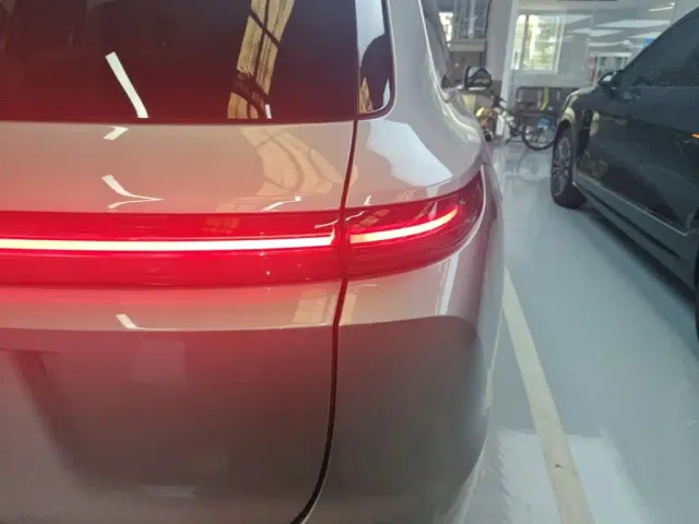Li Auto Li Xiang L9 2022 Max — Фото автомобиля 7