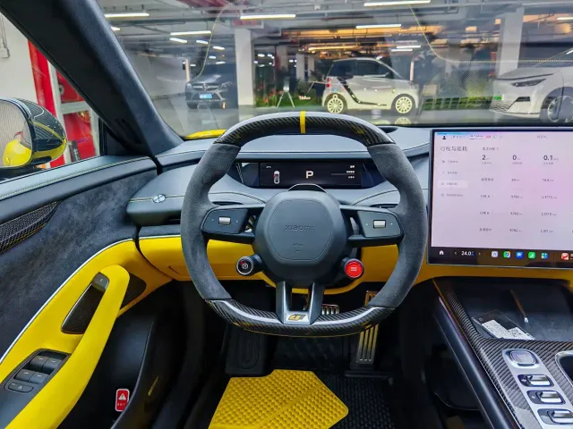 Xiaomi SU7 Ultra — Фото автомобиля 14