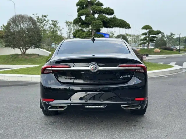 Buick LaCrosse — Фото автомобиля 9
