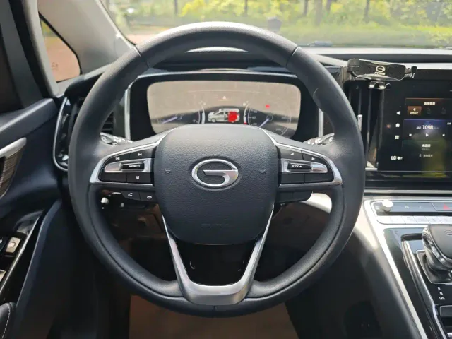 GAC Trumpchi M8 — Фото автомобиля 13