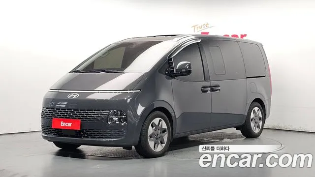 Фотография автомобиля — Hyundai Staria