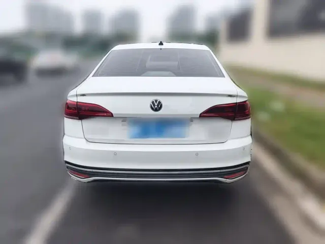 Volkswagen Bora — Фото автомобиля 3