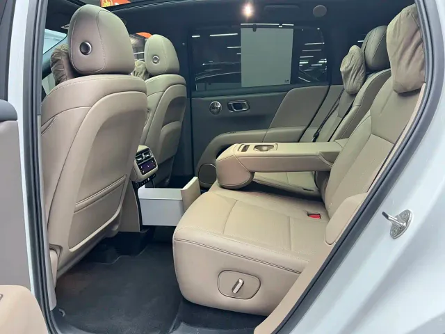 Li Auto i6 — Фото автомобиля 5