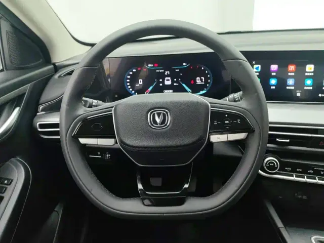 Changan Eado — Фото автомобиля 15