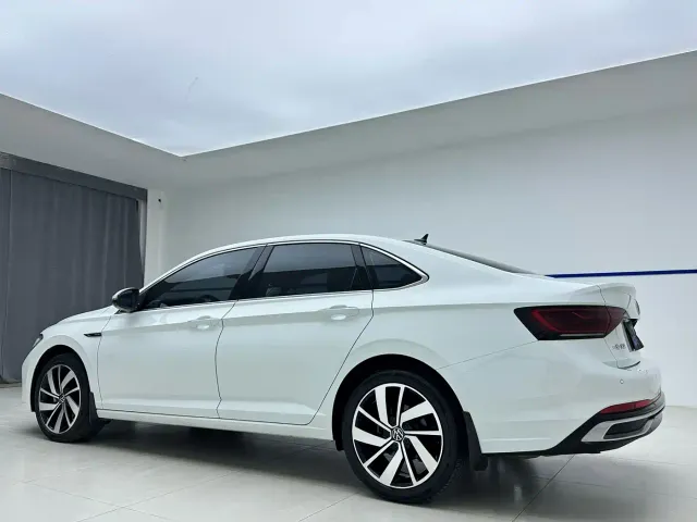 Volkswagen Sagitar — Фото автомобиля 4