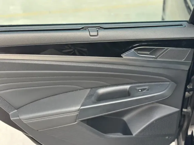 Volkswagen Passat — Фото автомобиля 8