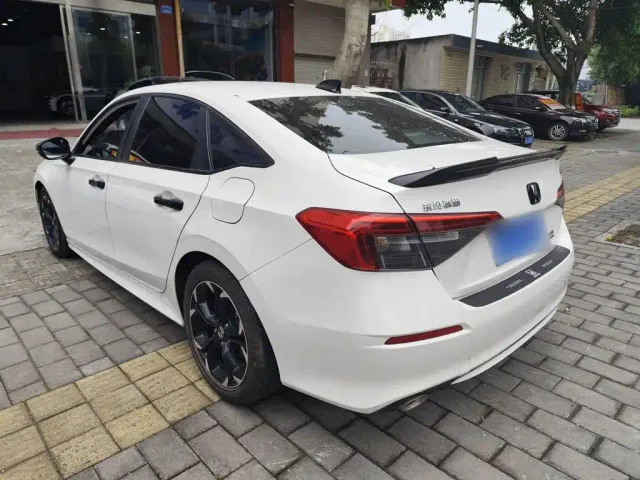 Honda Civic — Фото автомобиля 4