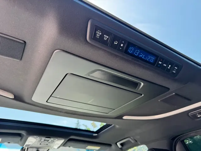 Toyota Vellfire — Фото автомобиля 15