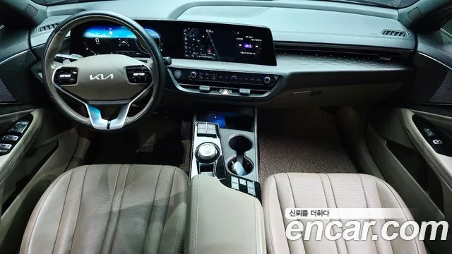 Kia K8 — Фото автомобиля 10