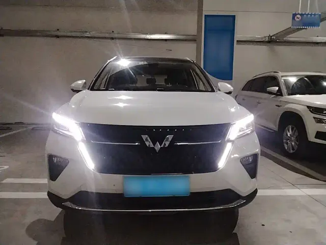 Wuling Asta — Фото автомобиля 2