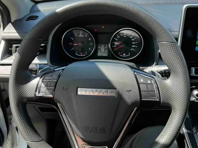 Haval M6 — Фото автомобиля 11