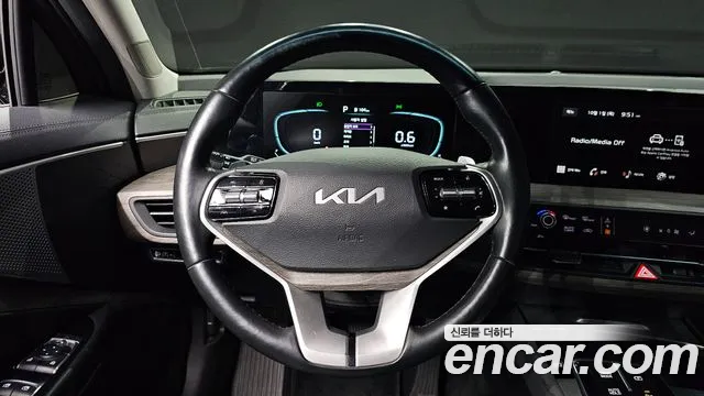 Kia K8 — Фото автомобиля 13
