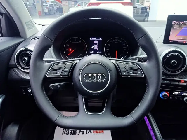 Audi Q2L — Фото автомобиля 17