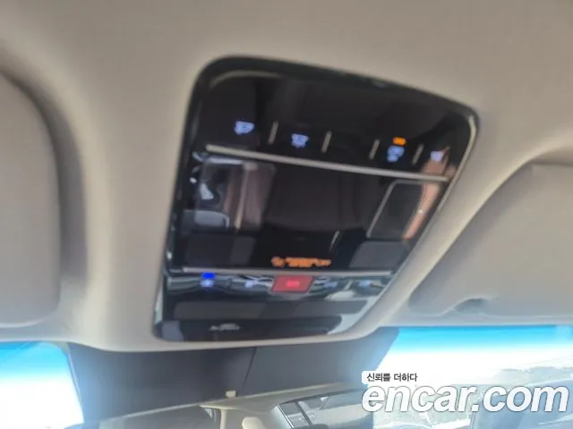 Hyundai Grandeur Grandeur (GN7) 2.5 Бензин 2WD — Фото автомобиля 13