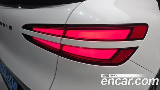 Genesis GV60 — Фото автомобиля 8