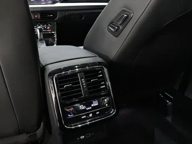 Volkswagen Passat — Фото автомобиля 8