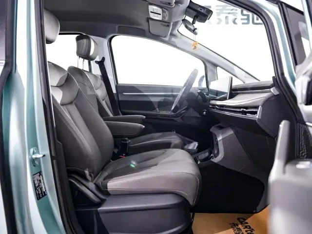 Maxus Dajia 7 — Фото автомобиля 19