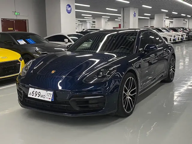 Фотография автомобиля — Porsche Panamera
