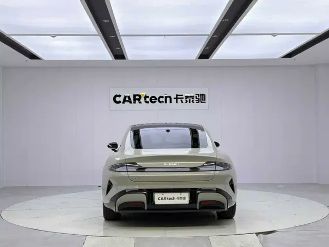 Xiaomi SU7 — Фото автомобиля 4