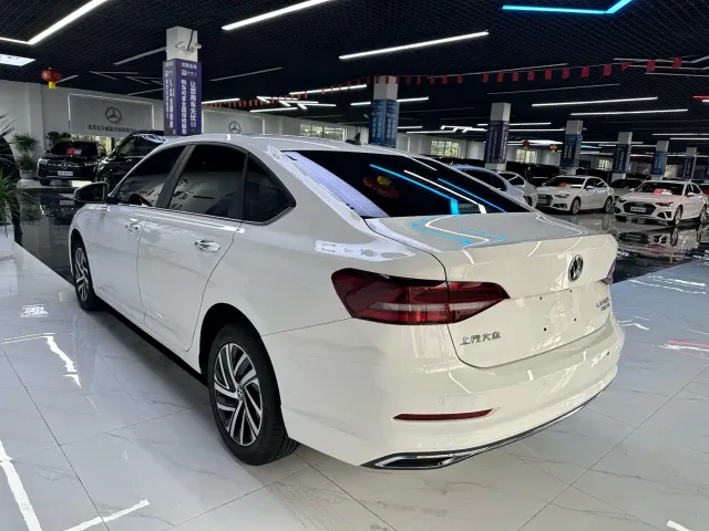 Volkswagen Lavida — Фото автомобиля 7