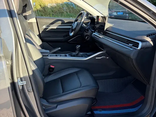 Geely Emgrand — Фото автомобиля 5