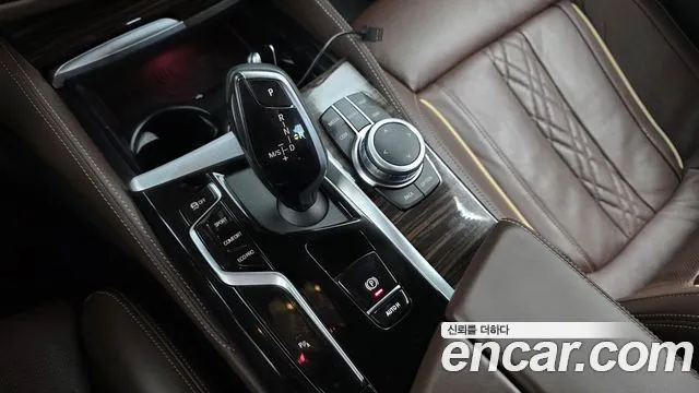 BMW 5 Series G30 — Фото автомобиля 12