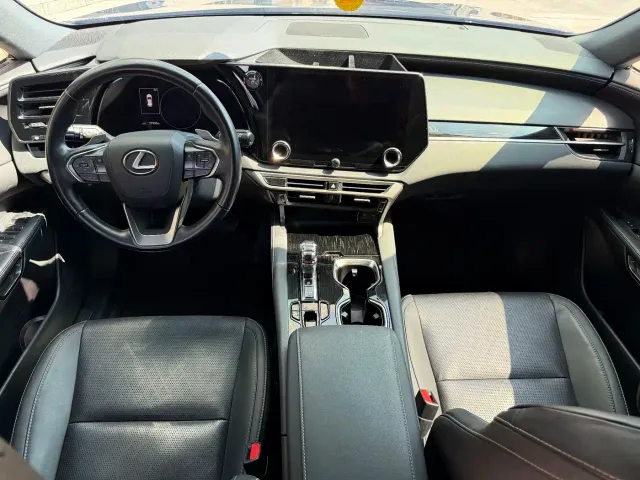 Lexus RX — Фото автомобиля 5