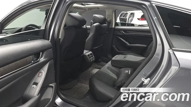 Honda Accord Accord 10 поколение 1.5 Turbo — Фото автомобиля 7