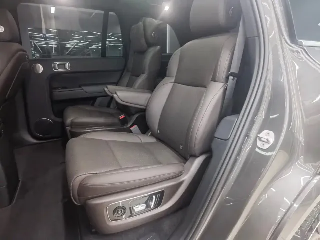 Li Auto L9 — Фото автомобиля 7