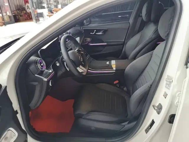 Mercedes-Benz C-Class — Фото автомобиля 14