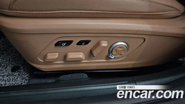 Hyundai Grandeur GN7 — Фото автомобиля 30