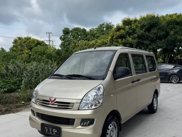 Фотография автомобиля — Wuling Rongguang S