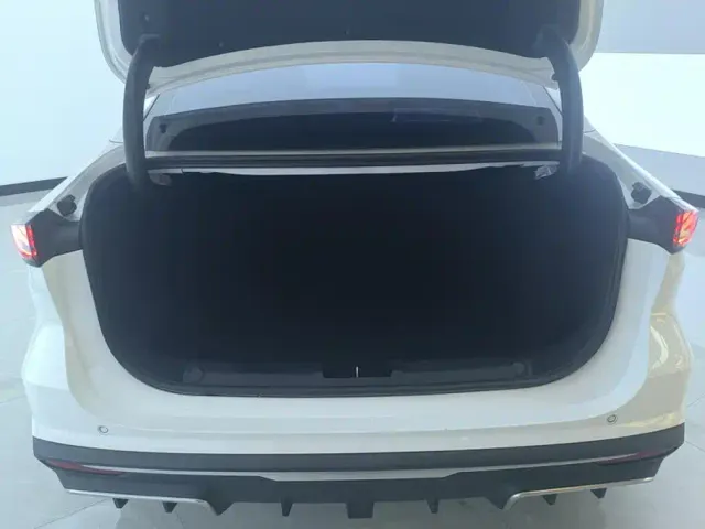 Geely Galaxy L6 — Фото автомобиля 4